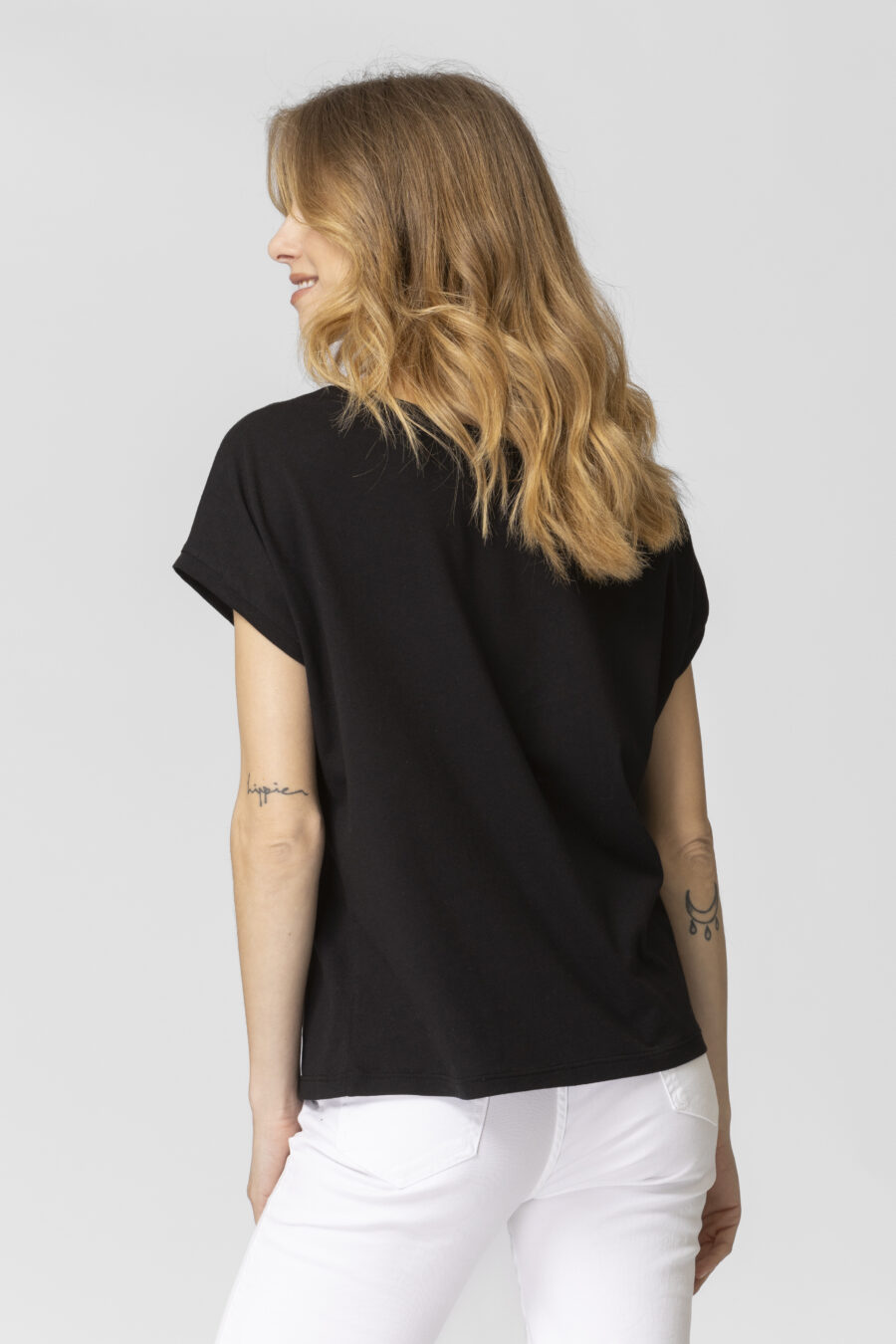 ΜΑΥΡΟ T-SHIRT ΜΕ ΣΤΑΜΠΑ - Image 4