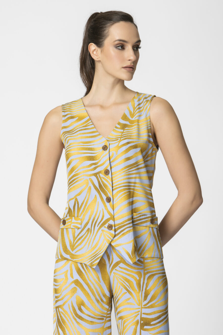 ΓΥΝΑΙΚΕΙΟ ΑΜΑΝΙΚΟ ΓΙΛΕΚΟ ΜΕ TROPICAL PRINT